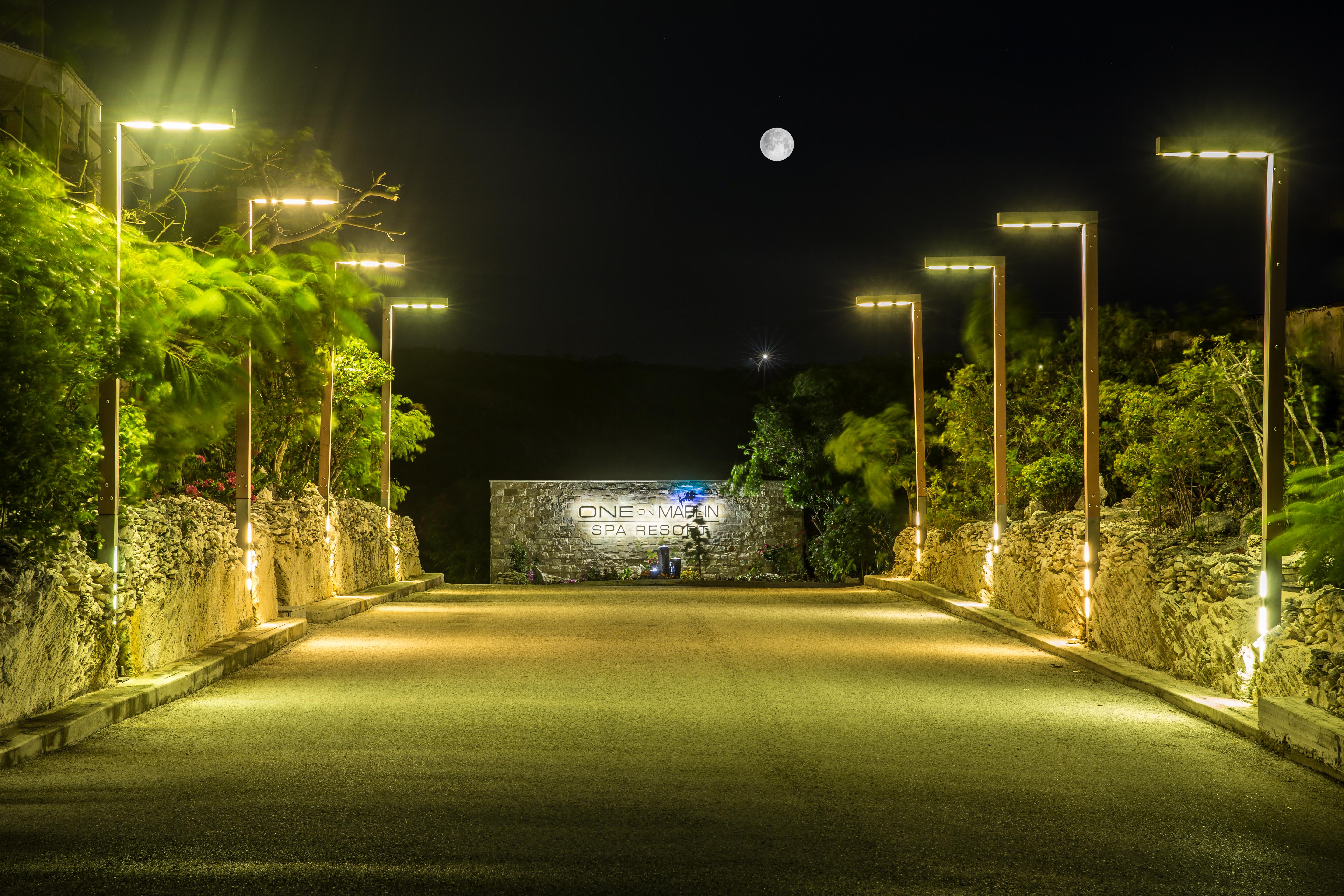 One On Marlin Resort (Adults Only) Turtle Cove Екстер'єр фото
