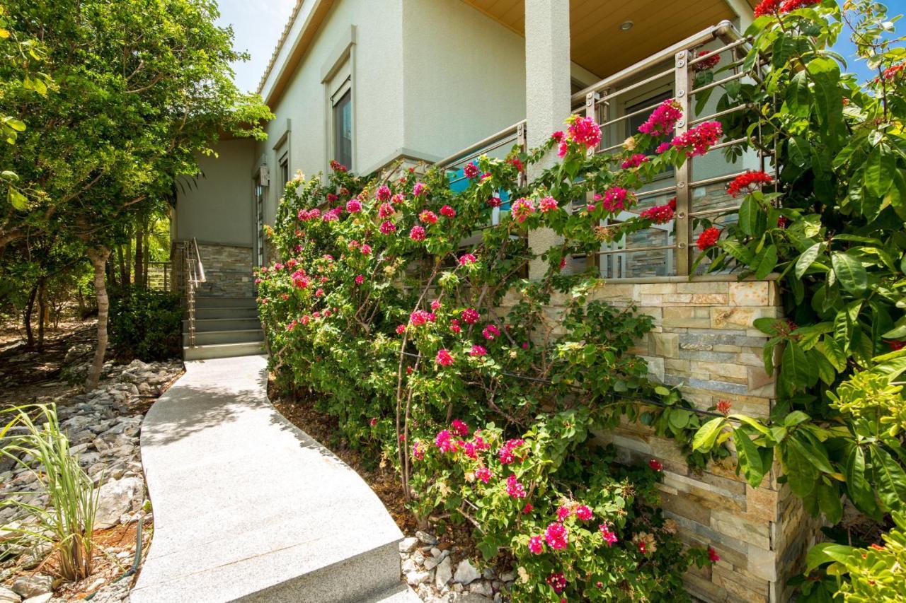 One On Marlin Resort (Adults Only) Turtle Cove Екстер'єр фото